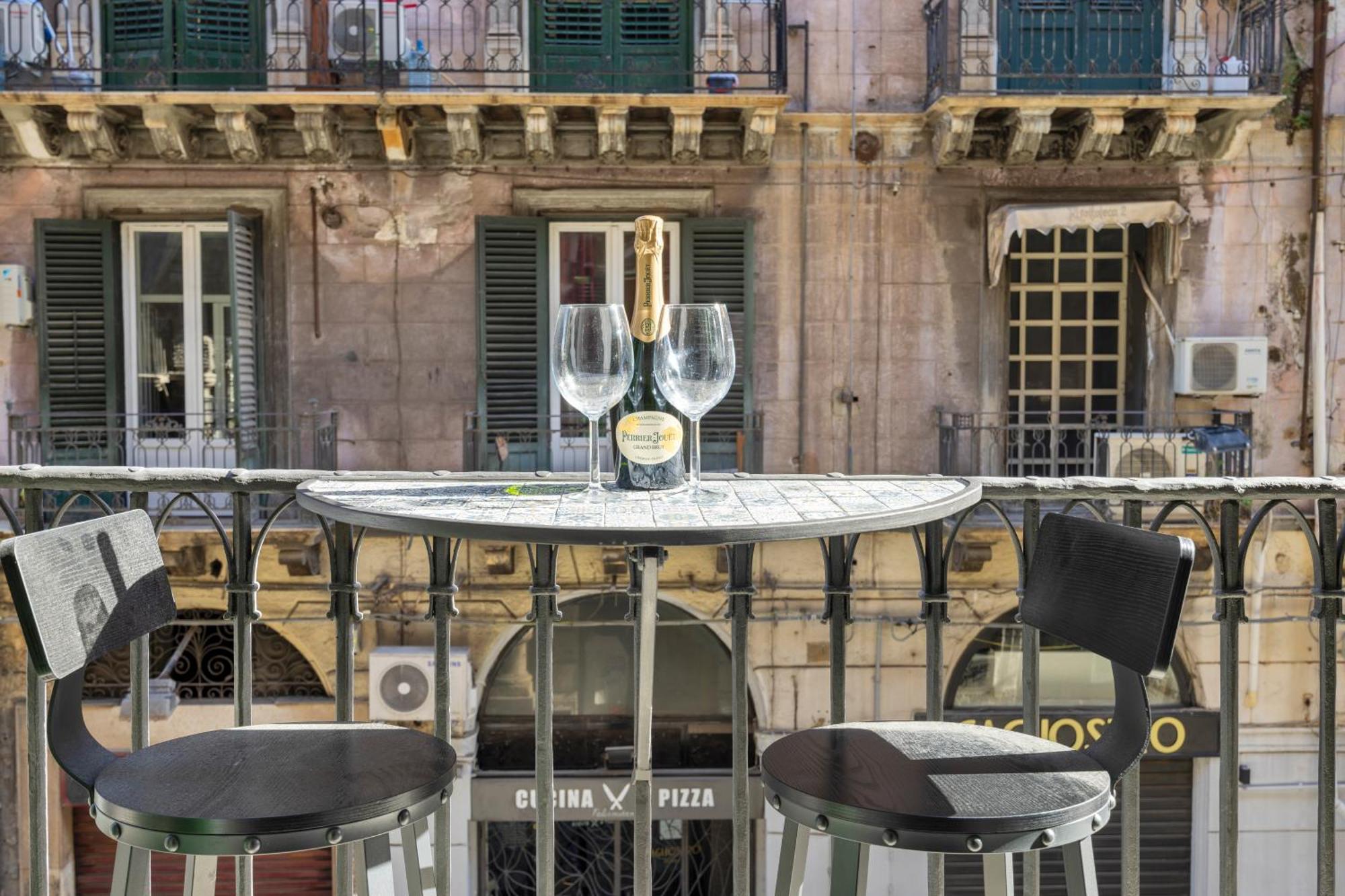 Roccella Apartments Palermo Bagian luar foto
